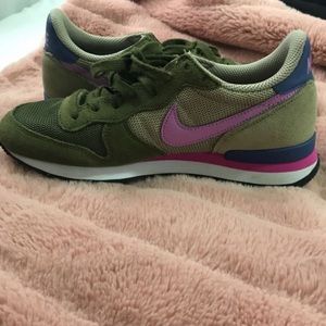 Nike women shoes size 6